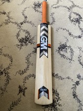 Gunn & Moore No5  Cricket Bat