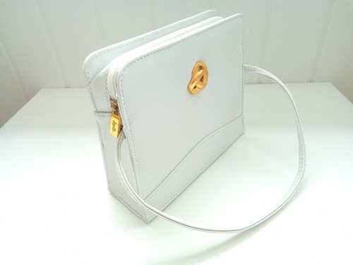 Vintage petite white handbag - petite,