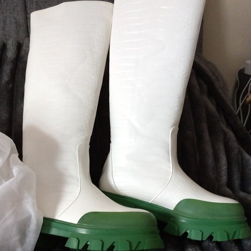 Women knee high platform - women’s,