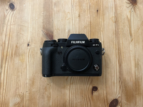 Fujifilm camera black - x-t1,