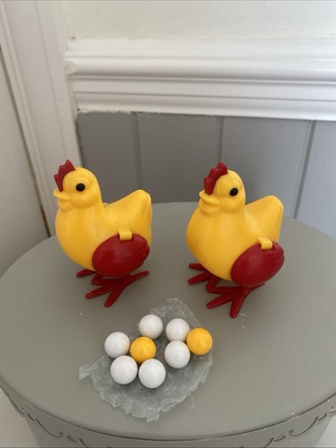 Pair vintage hard plastic - hard,