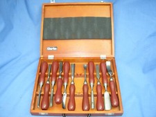 Clarke carving Chisel set 1 missing in box in used condition