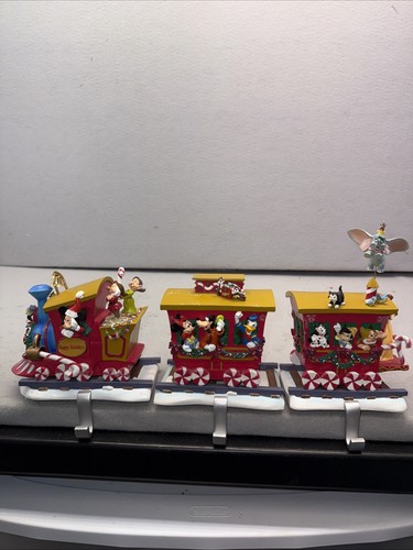 Disney music box christmas - disney,