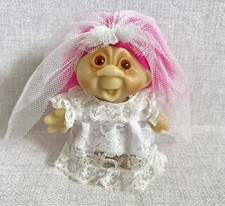 Dam Troll Bride 4.5" Wedding