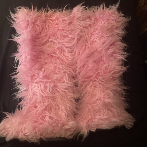 Over the knee - furry,