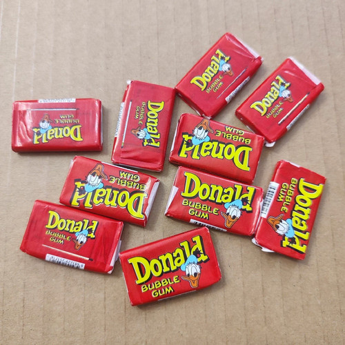 Donald bubble gum chewing - chewing,