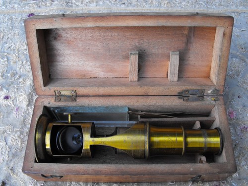 Antique victoria french - antique, cased