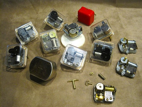 Music box mechanisms lot - mechanisms,