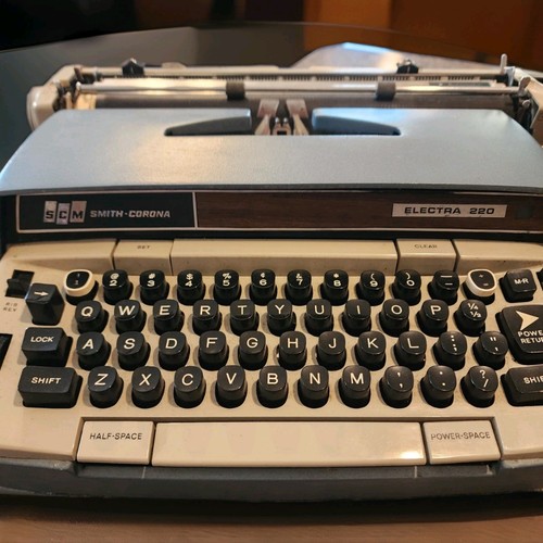 Vtg 1970s blue smith corona - blue,