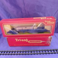 Triang R110 Bogie Bolster Wagon With Plank Load(p38)