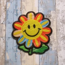 Daisy Smiley Face Patch