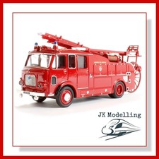 Oxford 1:76 - Dennis F106 Rear Pump "London" Fire Brigade - 76F106002