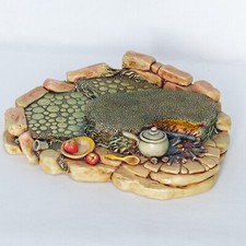 Pendelfin Display Stand Picnic Island 60's Hand Painted Stonecraft Figurine