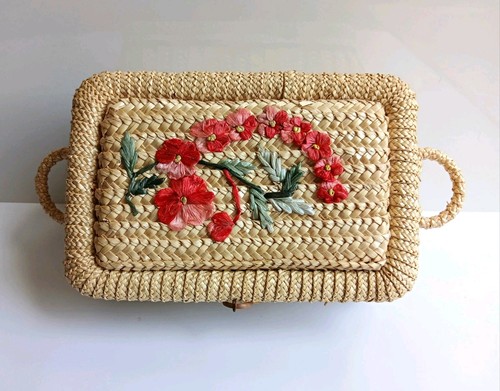 Small vintage chinese sewing - vintage,