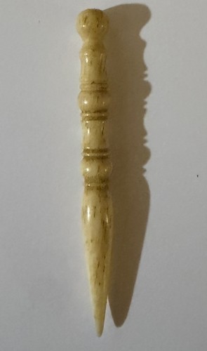 Vintage antique bone - bone, 2.5”