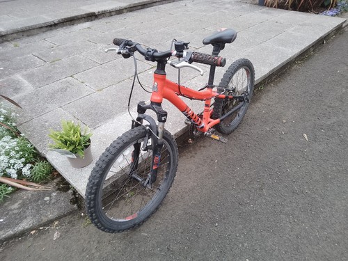 Red voodoo bike - red,