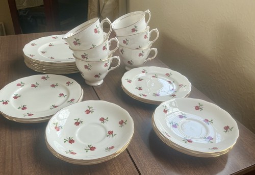 Colclough ditsy rose teaware - rose,