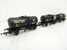 OO GAUGE DAPOL KITBUILT LONGWHEELBASE TANKER WAGONS X 3 (LOOK)