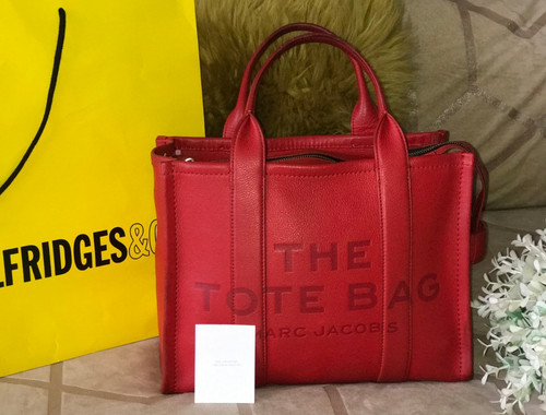 Lovely genuine marc jacobs - lovely,