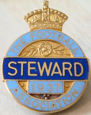 THE FOOTBALL ASSOCIATION 1937 STEWARD Badge Maker DENTON&DOWN LONDON 24mm x 31mm
