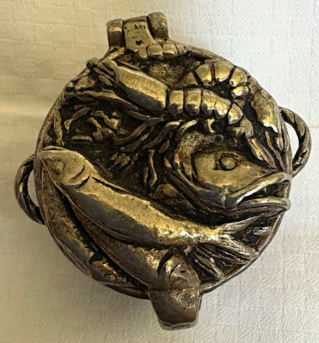 Small silver metal fishes - small, in