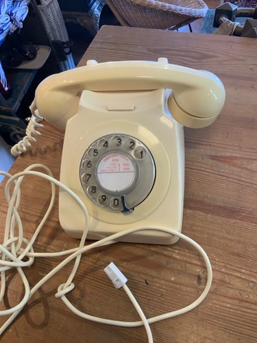 Vintage telephone 746 - telephone,
