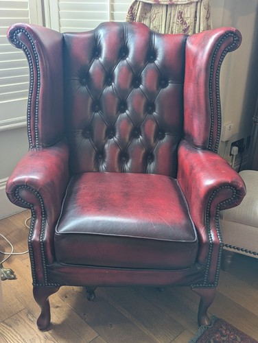 Chesterfield oxblood queen - chesterfield,