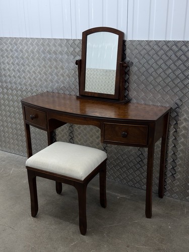 Laura ashley broughton - ashley,