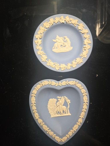 Wedgwood blue jasper ware - blue,