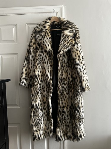 Leopard faux fur river - leopard, island