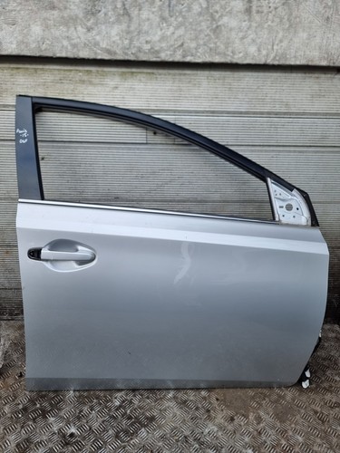 Toyota auris estate door - toyota,