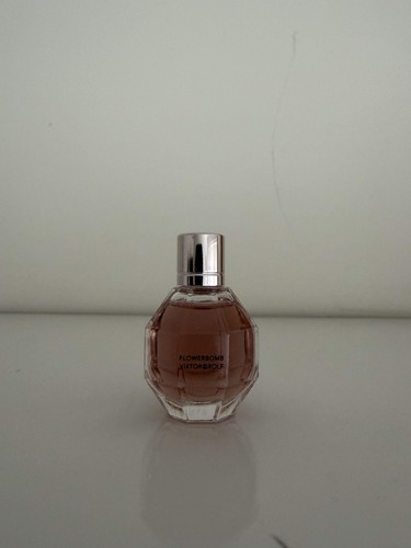 Viktor rolf flowerbomb - &,
