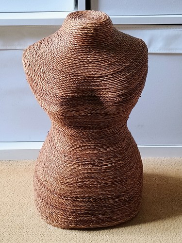 Wicker body décor - body, model