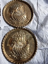 2x Vintage 16cm Peerage Brass Wall Plates Ships England Wall Hanging 3D Relief