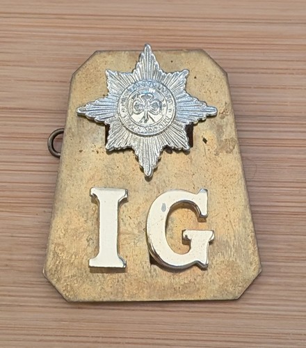 Irish guards brass - brass, shoulder