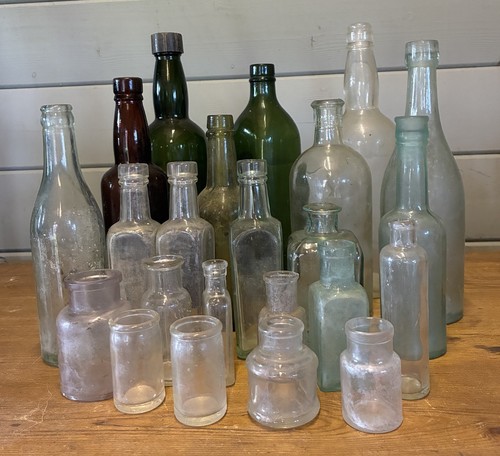 Collection old bottles - 48,