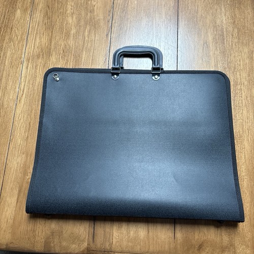 Black portfolio carry case - a3,