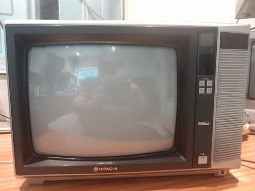 Hitachi crt portable - "portable", with