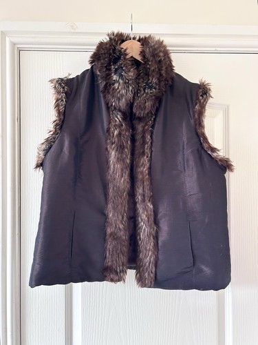 Brown faux fur per - brown,