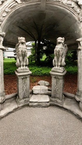 Griffin sentinels tall - griffin,