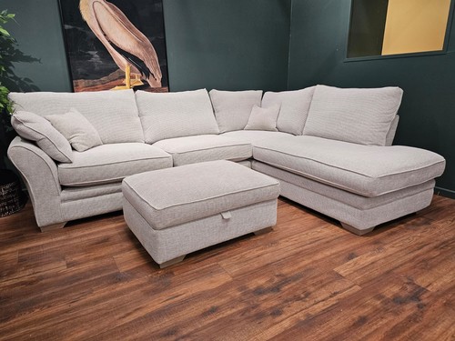 Designer label rhf corner - rhf,