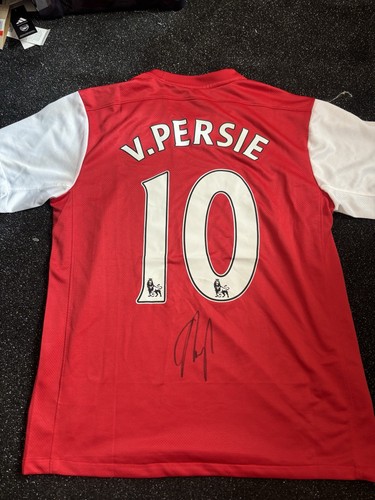 Robin van persie signed - robin,