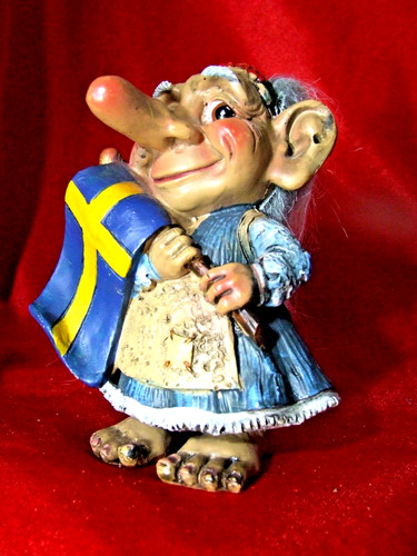 Super original granny troll - super,
