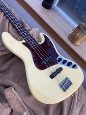 2006 fender deluxe active jazz - fender,