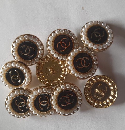 Chanel button set size - set,