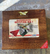 Corgi AA33907 1:32 Spitfire