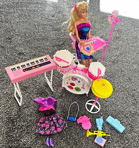 Barbie fashion doll - barbie, music