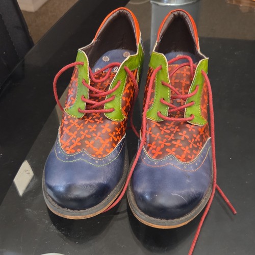 Women leather shoes - women's,