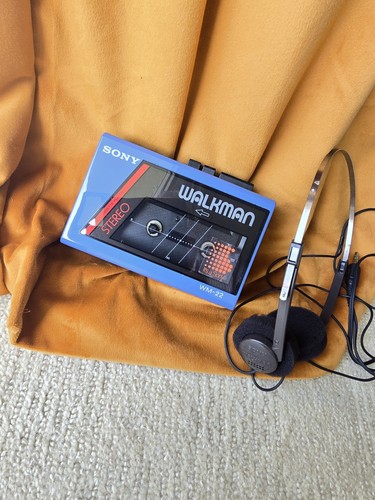 Sony walkman 22 with - walkman, wm-22