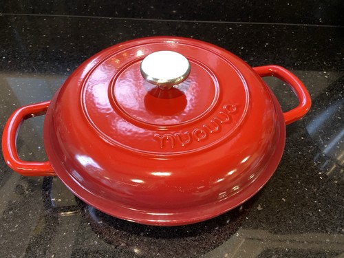 Nuovva red cast - cast, iron